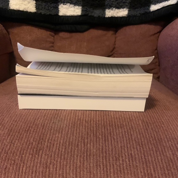 All the Ugly and Wonderful Things and Tiger Tiger book bundle - Picture 9 of 13